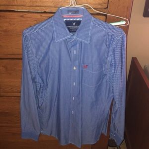 Long sleeved AE vintage fit button down shirt